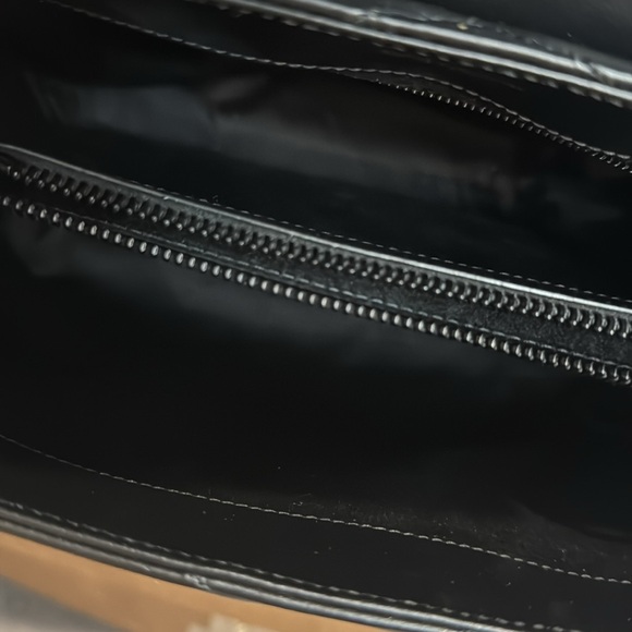 AUTHENTIC MEDIUM YSL LOULOU BAG
SO BLACK - Picture 11 of 12